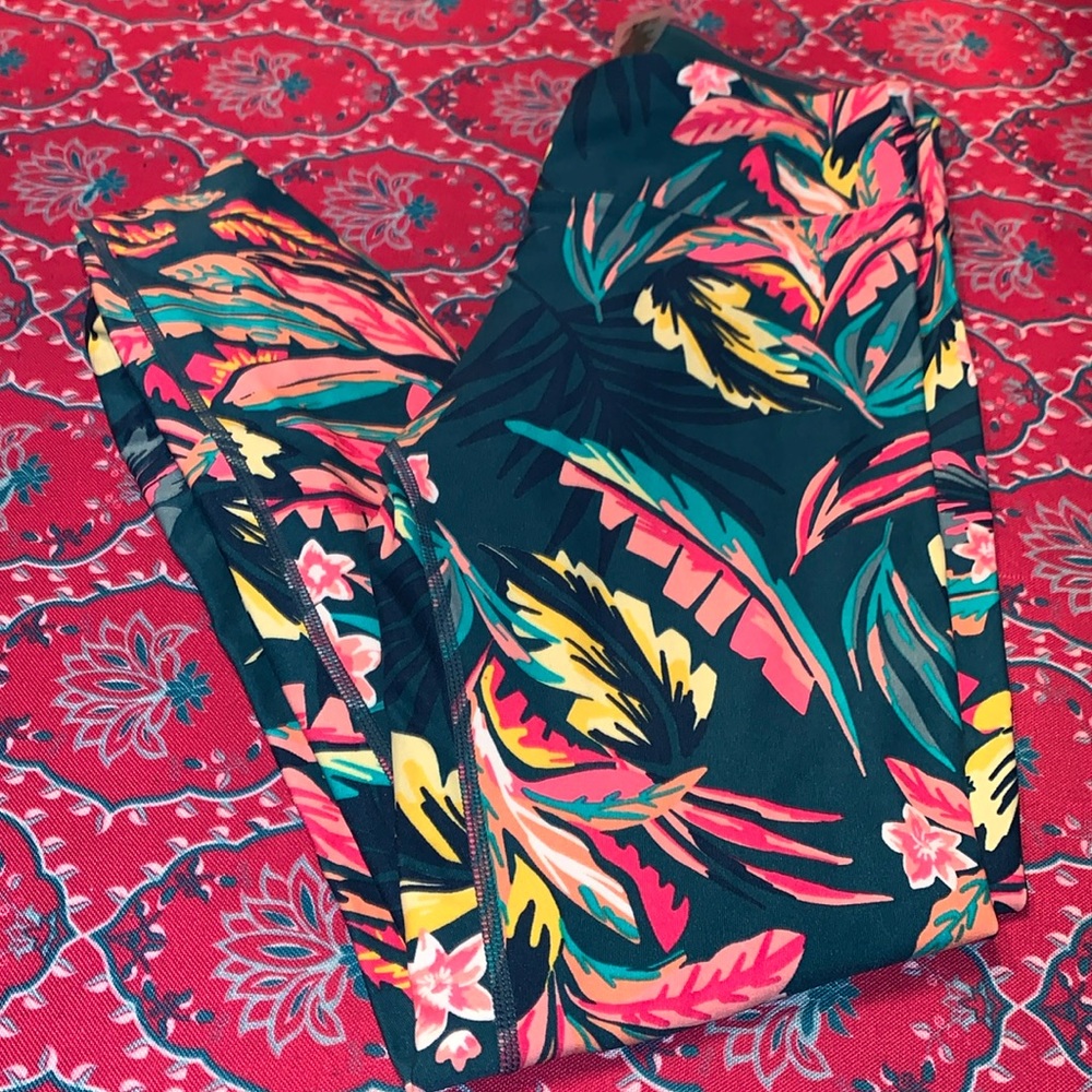 EUC Womens Calvin Klein Leggings Sz S, Green Tropical Print.